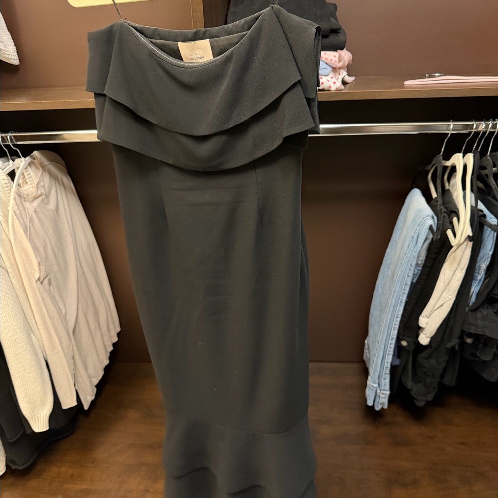 cinq à sept Black Strapless Gown